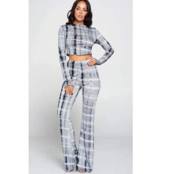 SMTYNN Boutique Tops - NWT Blue White Tie Dyed Long Sleeve Cropped Top & Pants Cry Me a River Coord SET